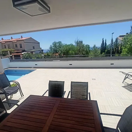 La Libertad 2 * Benalmádena